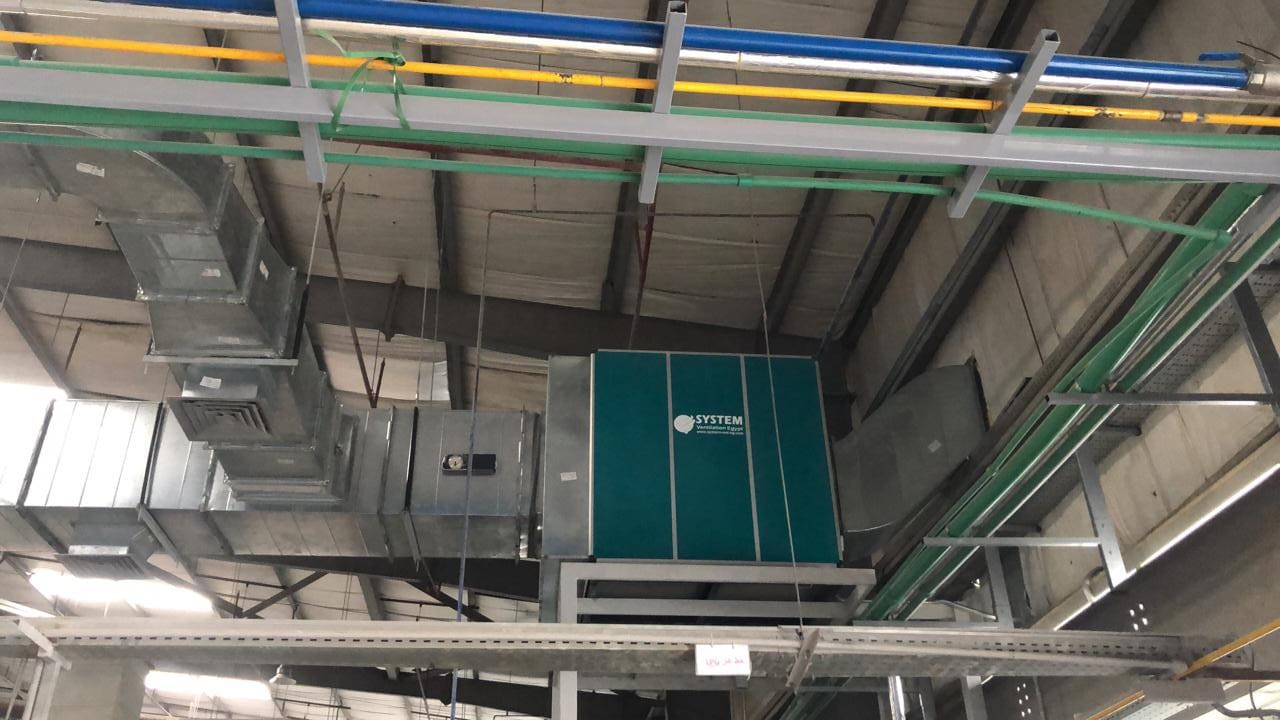 FAN SECTION(RDH) Double inlet centrifugal fans with Bakorod curved blades.